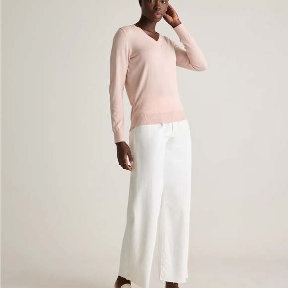 Quince Lightweight Cotton Cashmere V-Neck Sweater in Sugar Stone - Picture 4 of 11